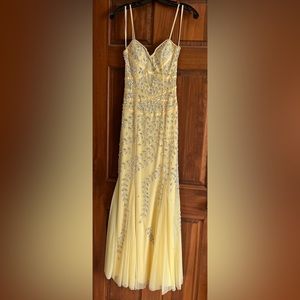 Caché Beaded Yellow Mermaid Gown